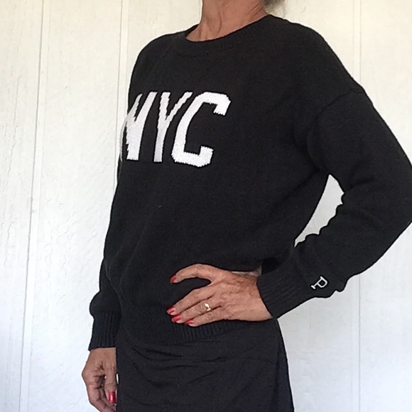 PINK VICTORIAS SECRET NYC BLACK CREW NECK SWEATER SMALL - Picture 4 of 12
